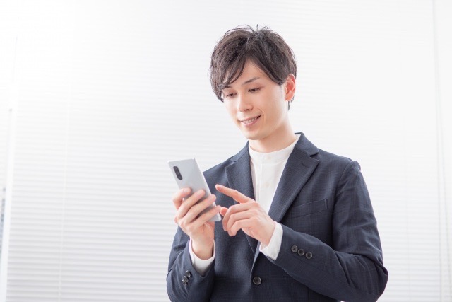 Male smartphone operation